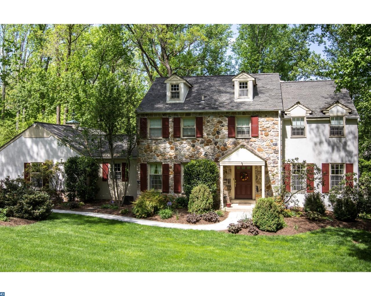 421 Round Hill Road - Photo 1