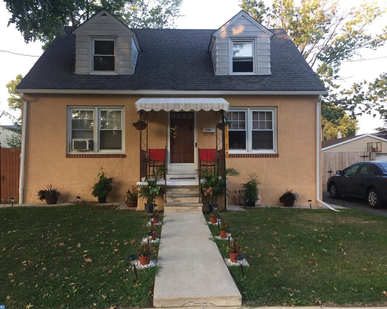 320 Sycamore Avenue - Photo 1