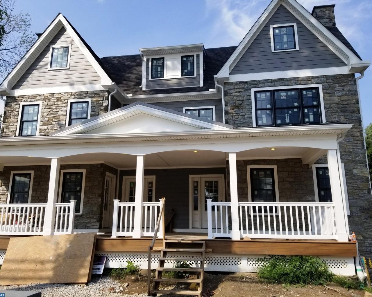 105 Montgomery Avenue - Photo 1