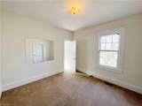 1104 Gregory Street - Photo 8