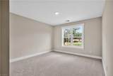 303 Country Club Drive - Photo 32