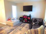1400 Roslyn Drive - Photo 4