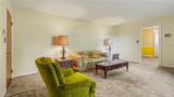 405 Mayfair Drive - Photo 9