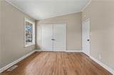 511 Saunders Place - Photo 11