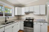 511 Saunders Place - Photo 3
