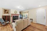 212 Lakeview Drive - Photo 4
