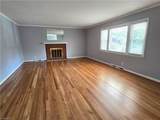 2402 Chatham Drive - Photo 4