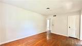 1513 Summit Avenue - Photo 3