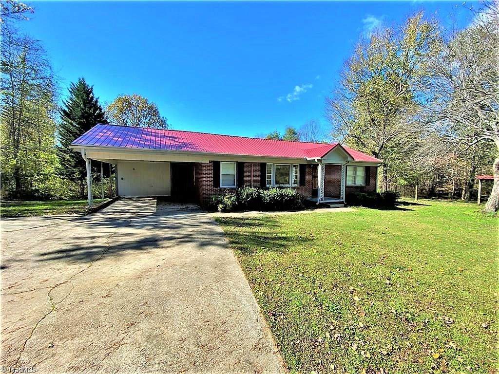 5211 Us Highway 220 - Photo 1