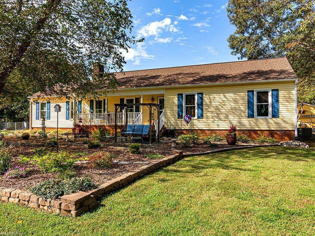 1027 Valley Drive - Photo 1