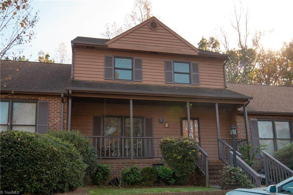 5210 Creekwood Drive - Photo 1