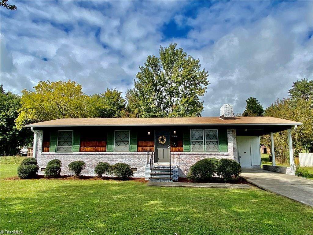 2915 Sprague Street - Photo 1