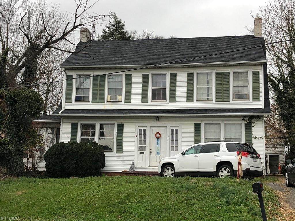 312 8Th Street - Photo 1