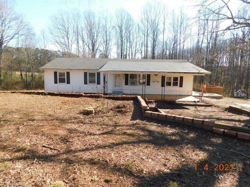 2033 Brandon Hills Road - Photo 1