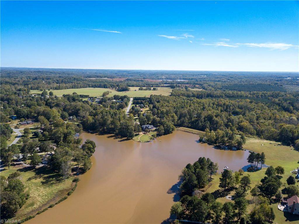 137 Reserve Drive - Photo 1