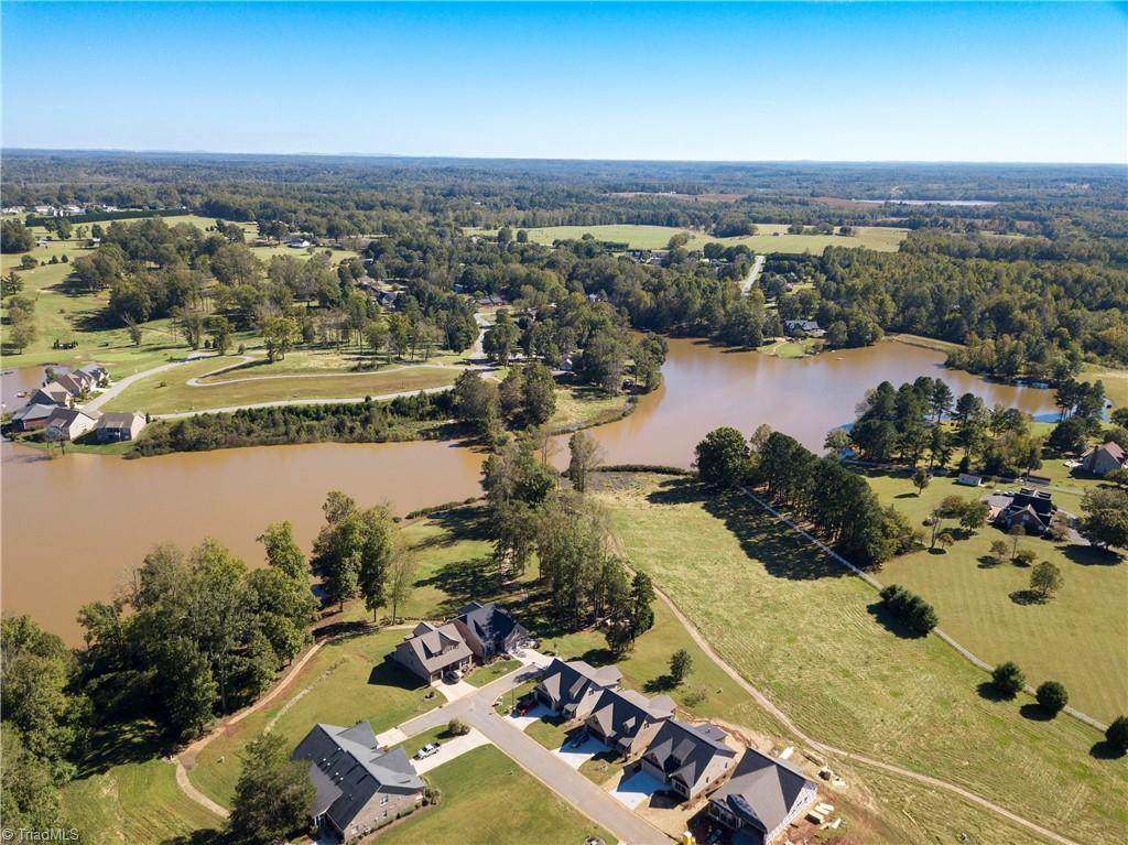 136 Reserve Drive - Photo 1