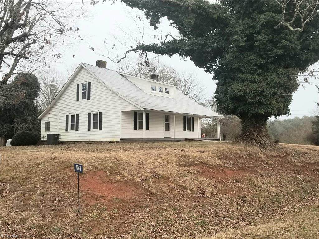 1074 Locust Grove Road - Photo 1