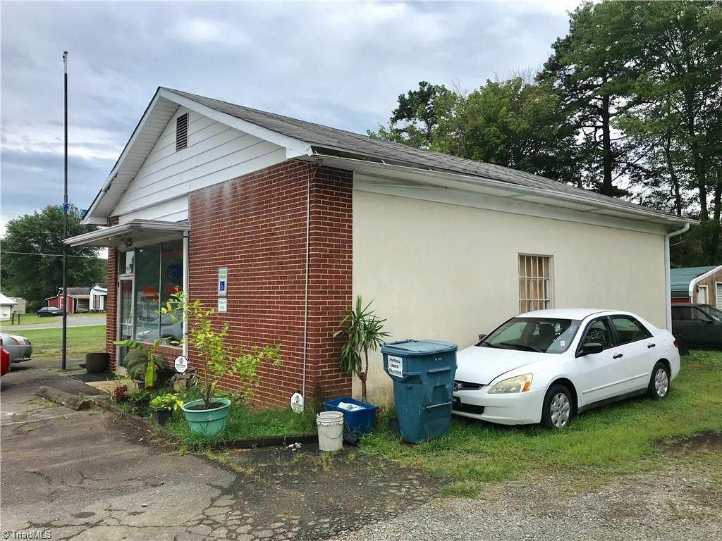 7010 Doral Drive - Photo 1