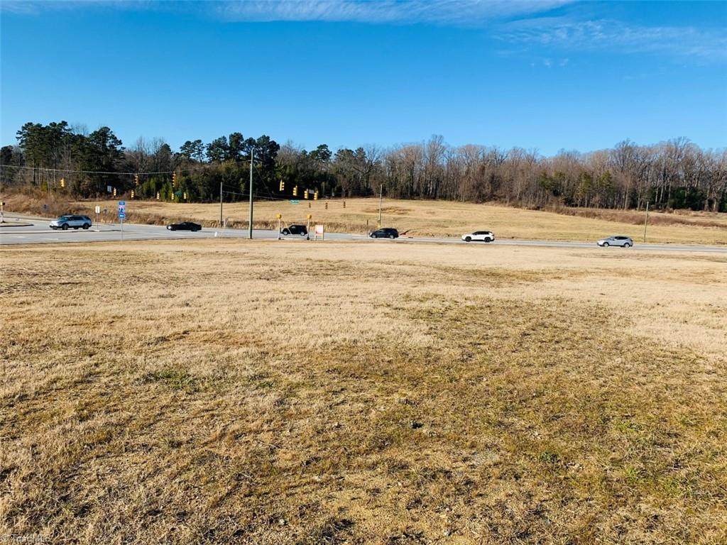 4900 Yy Gate City Boulevard - Photo 1