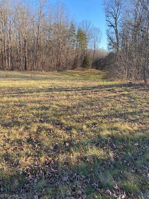 5101 Wendover Avenue - Photo 1