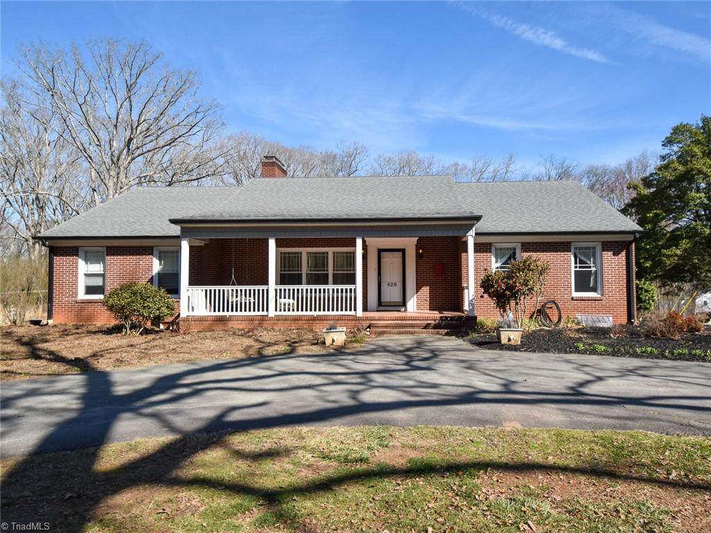 429 Cool Springs Road - Photo 1