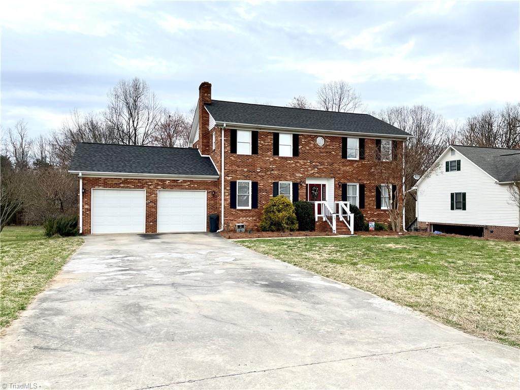197 Heritage Manor Circle - Photo 1