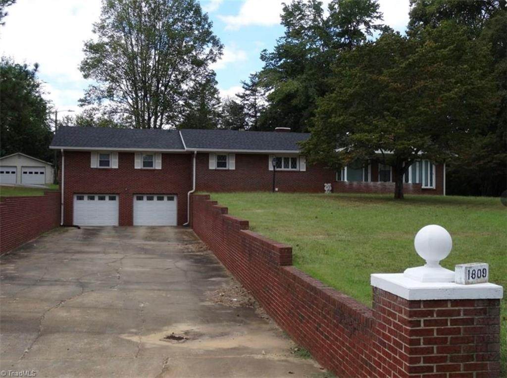 1809 Thompson Drive - Photo 1