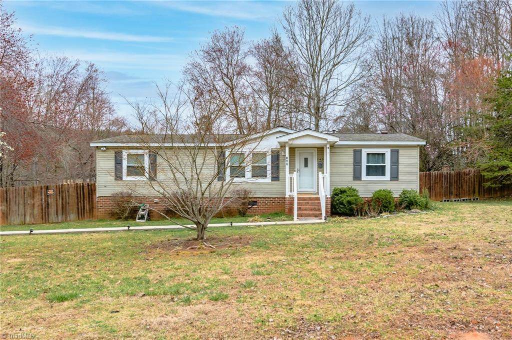 143 Lakefield Road - Photo 1