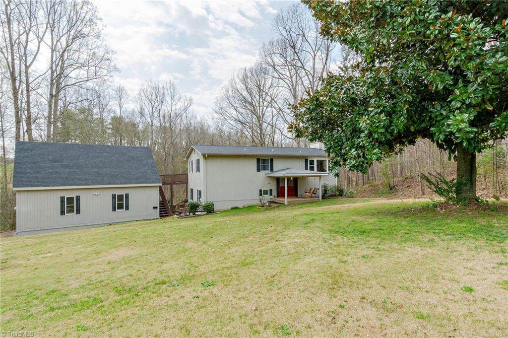 3746 Fieldview Road - Photo 1