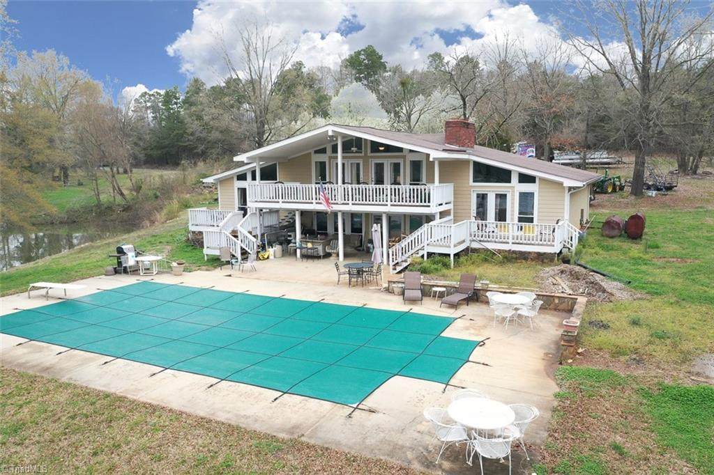 135 Skysail Road - Photo 1