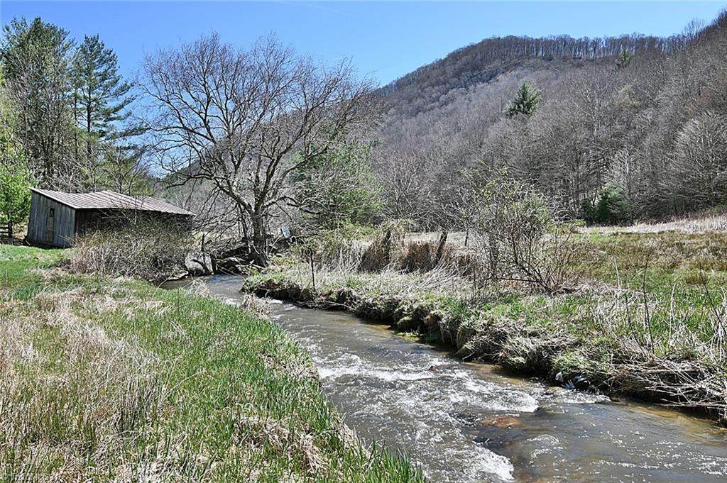 479 Joe Hampton Road - Photo 1