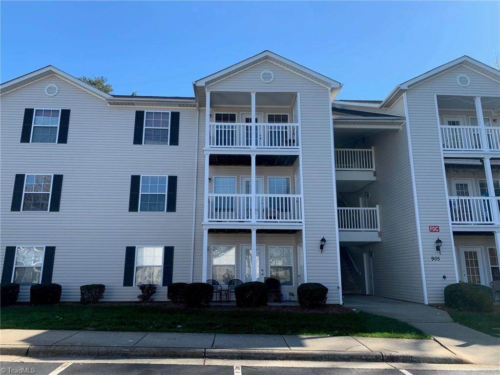 905 Hanahan Court - Photo 1