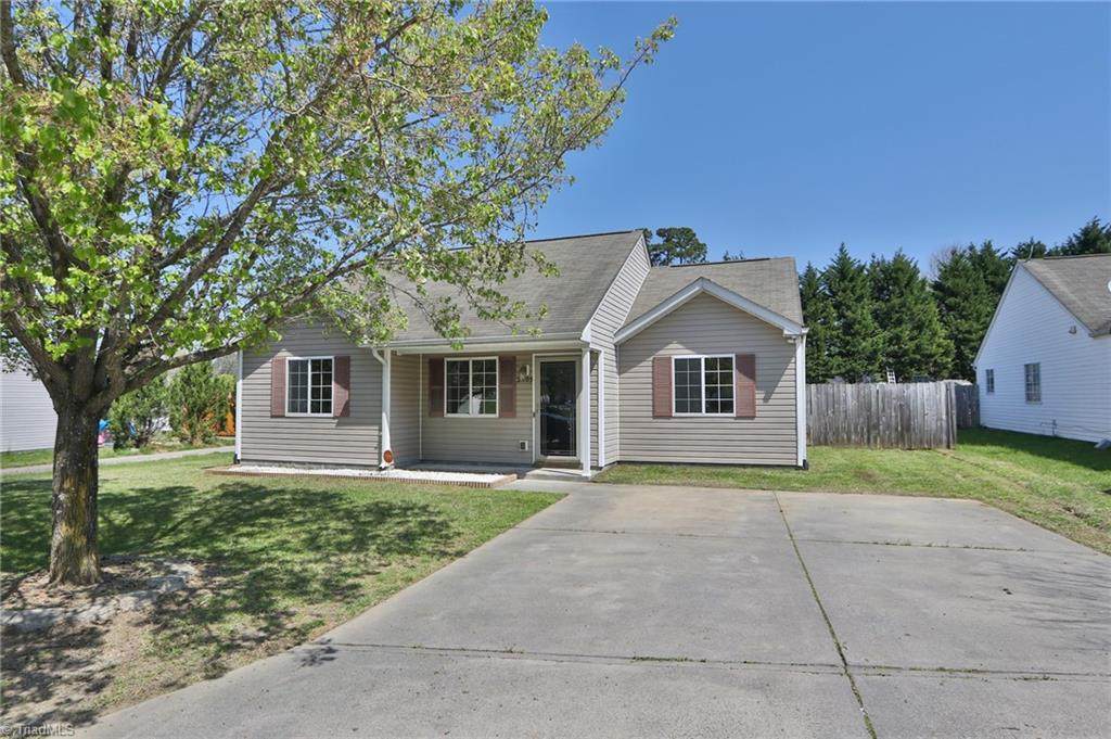 2405 Stratford Crossing Drive - Photo 1