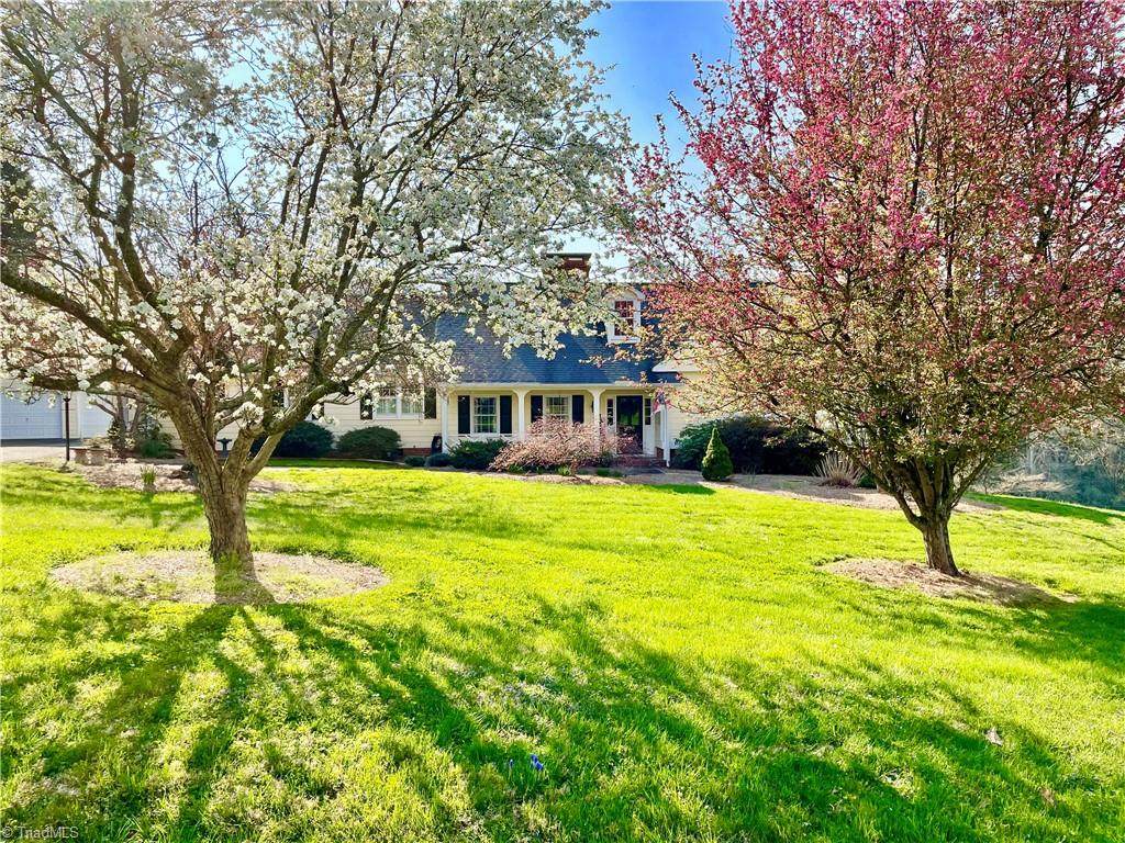 250 Cross Creek Drive - Photo 1