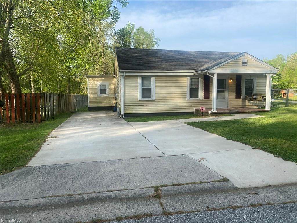 3813 Twin Oak Drive - Photo 1