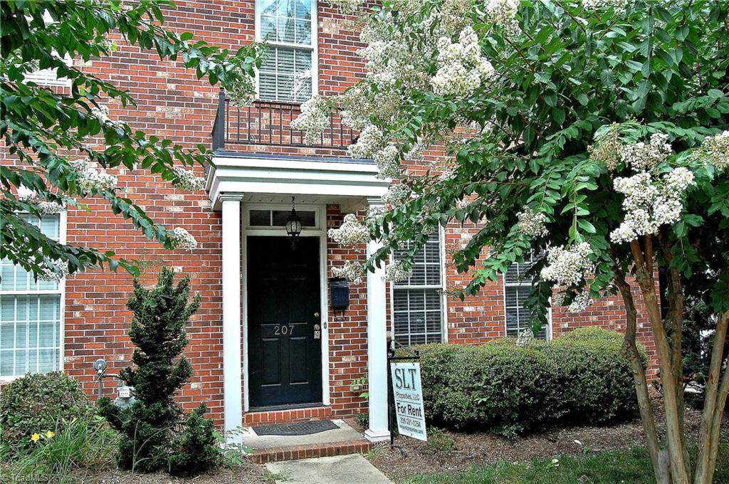 207 Crestland Avenue - Photo 1