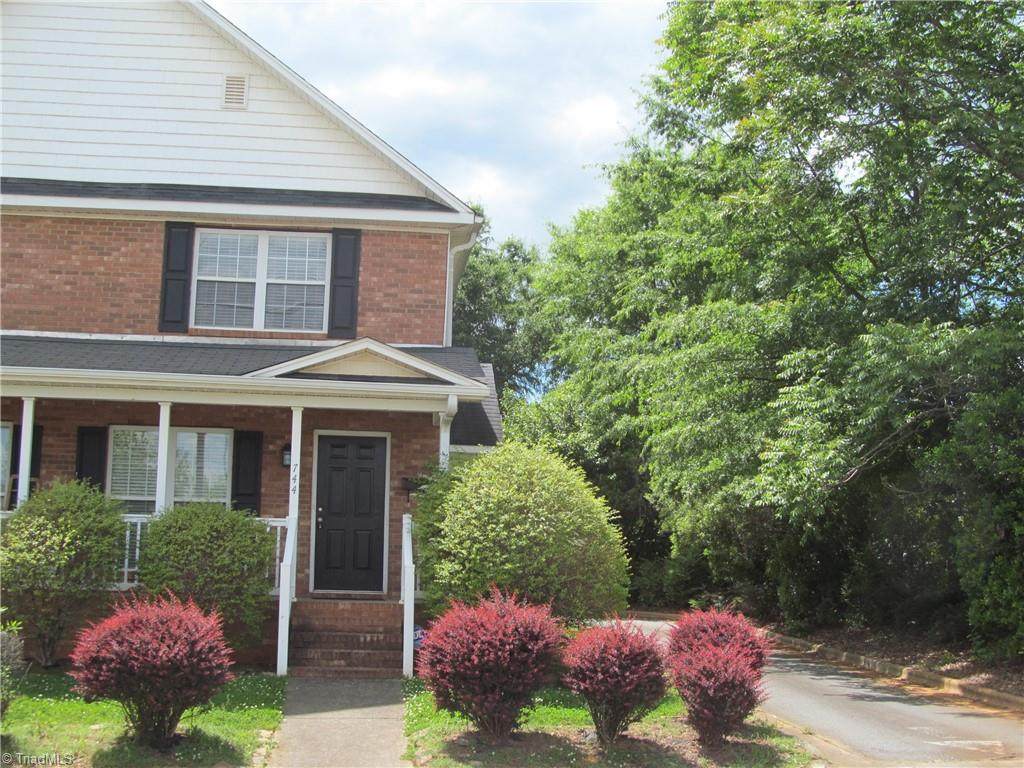 744 Chestnut Street - Photo 1