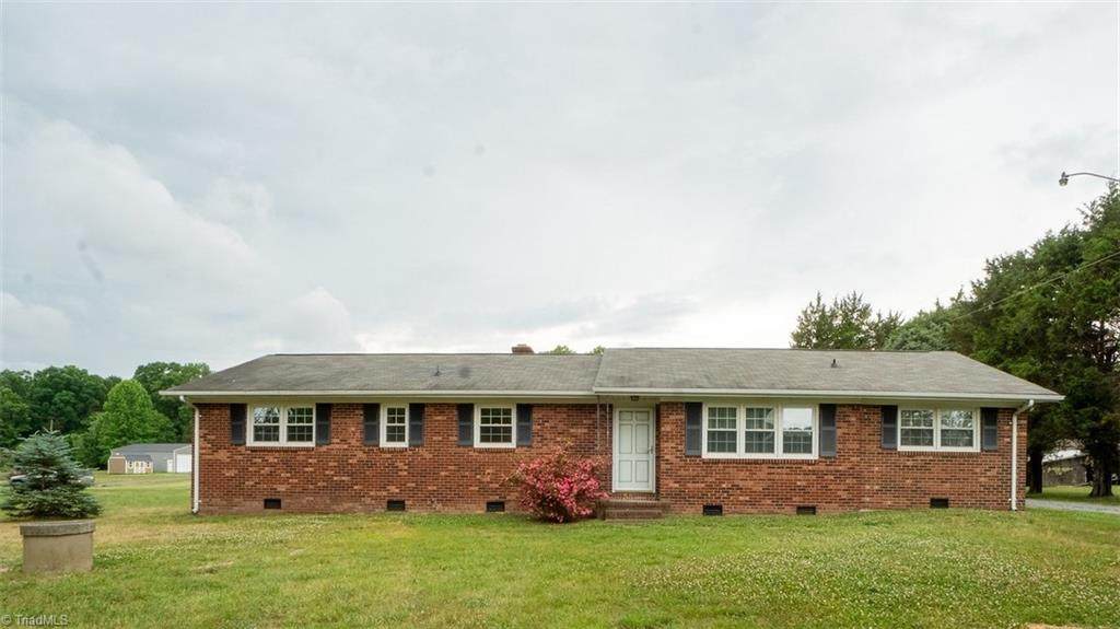 3949 Lewiston Road - Photo 1
