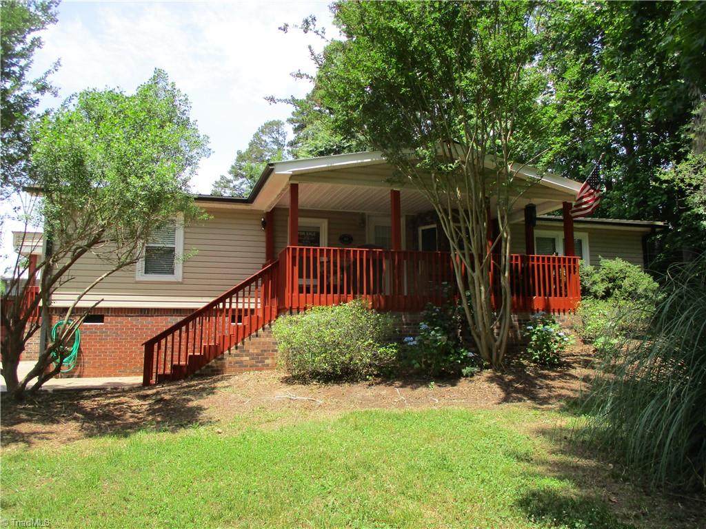 418 Nottingham Drive - Photo 1