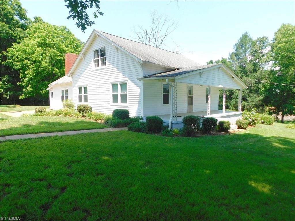 449 Tobe Hudson Road - Photo 1