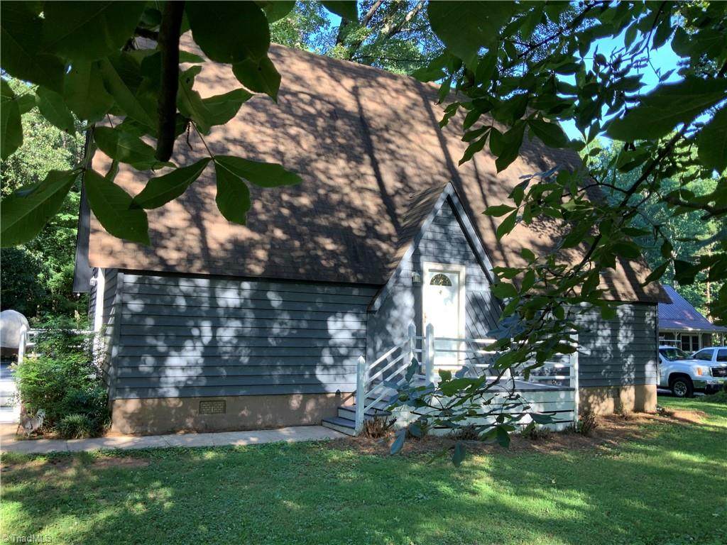 954 Maple Ridge Road - Photo 1