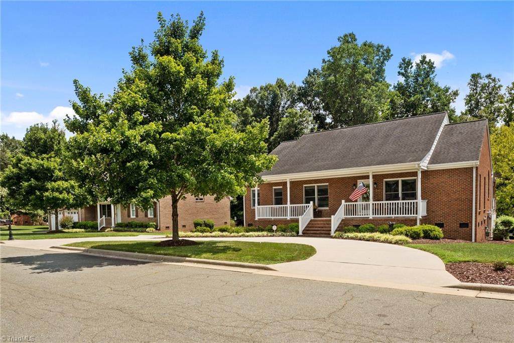 540 Little Creek Drive - Photo 1