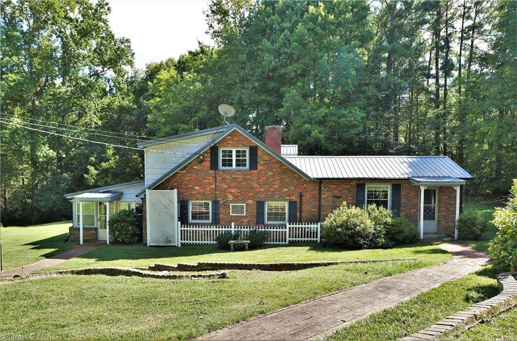 8230 Hawkins Road - Photo 1