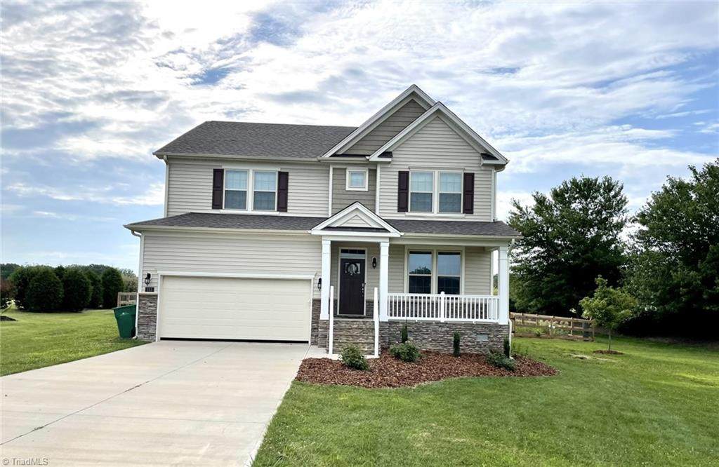 113 Crestbourne Court - Photo 1