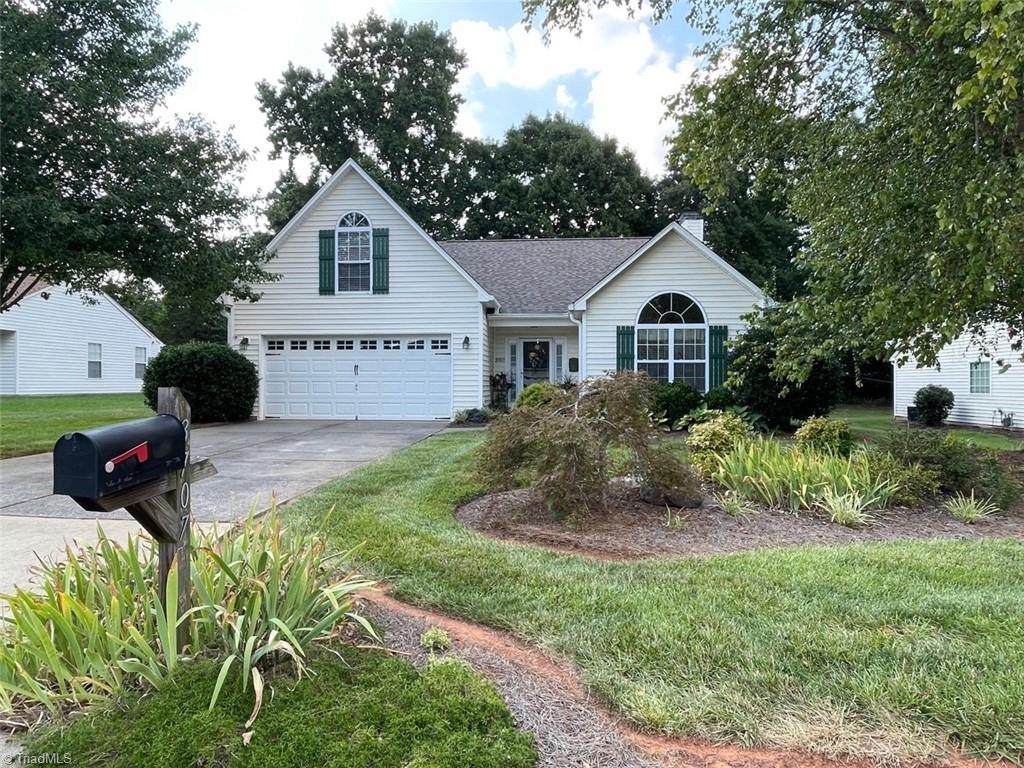 3707 Queenswood Lane - Photo 1