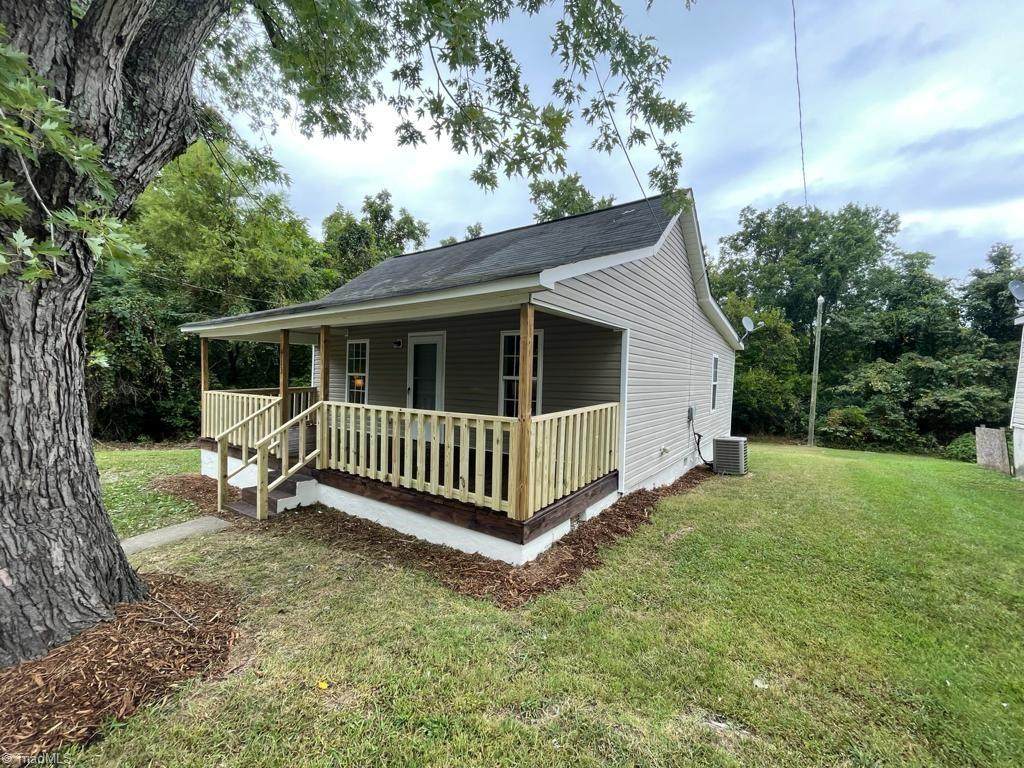 713 Asheboro Street - Photo 1