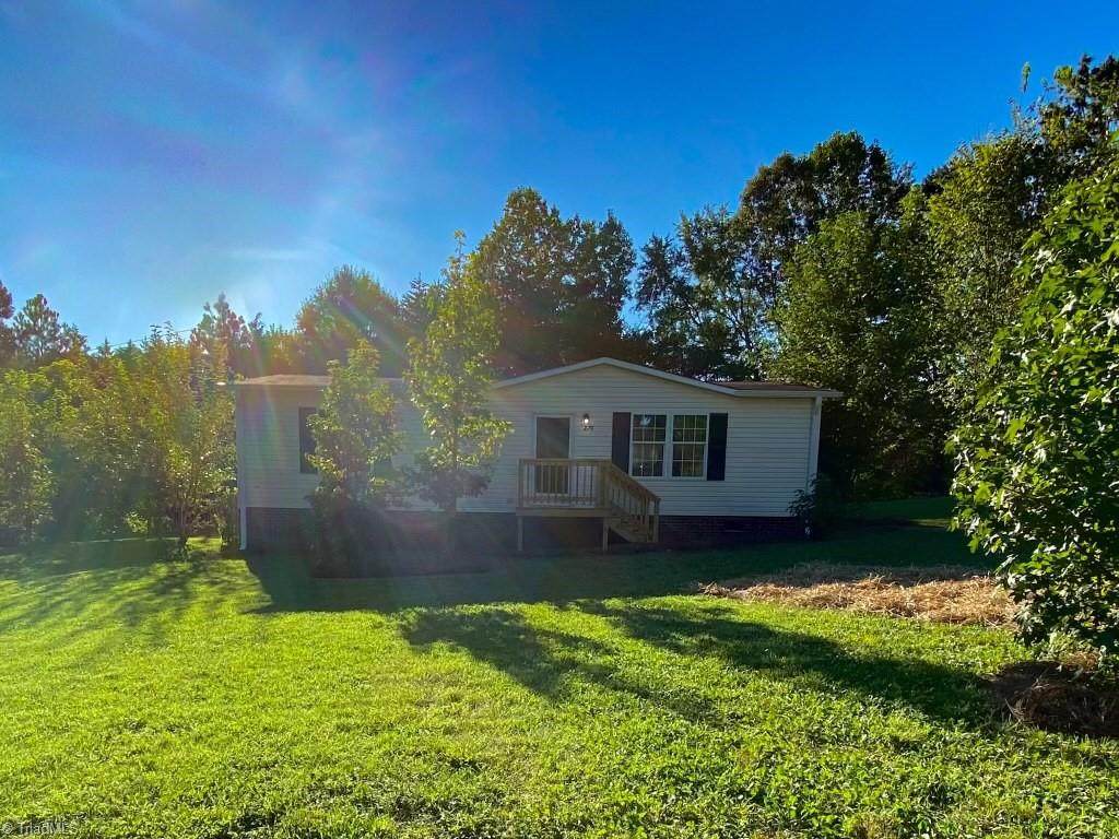 276 Magnolia Drive - Photo 1