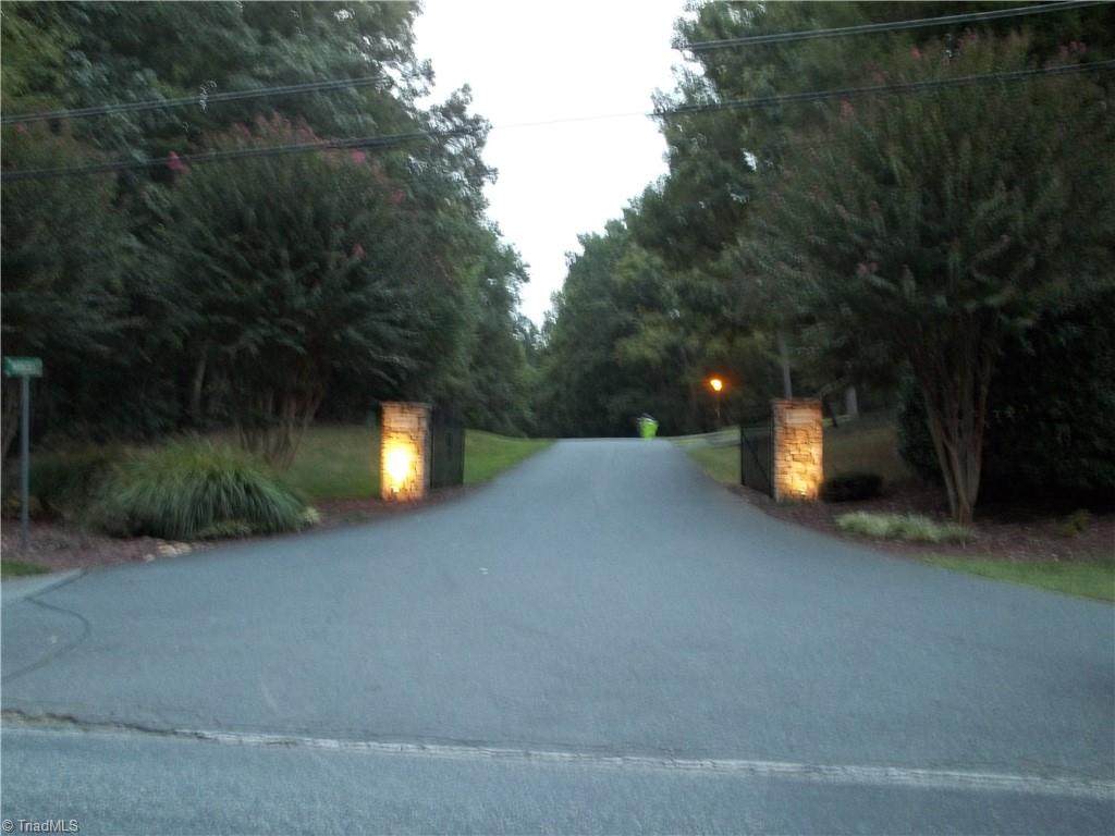 000 Periwinkle Lane - Photo 1