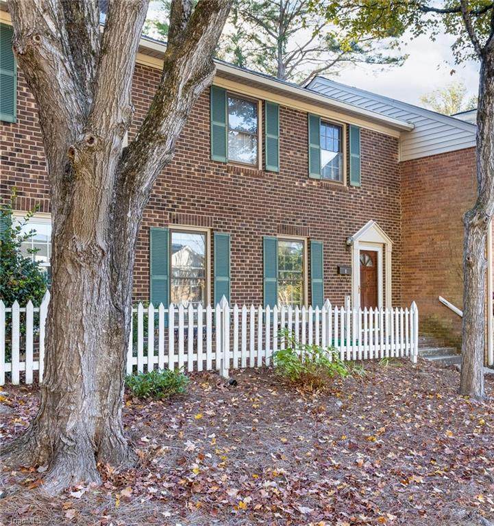 3925 Valley Court - Photo 1