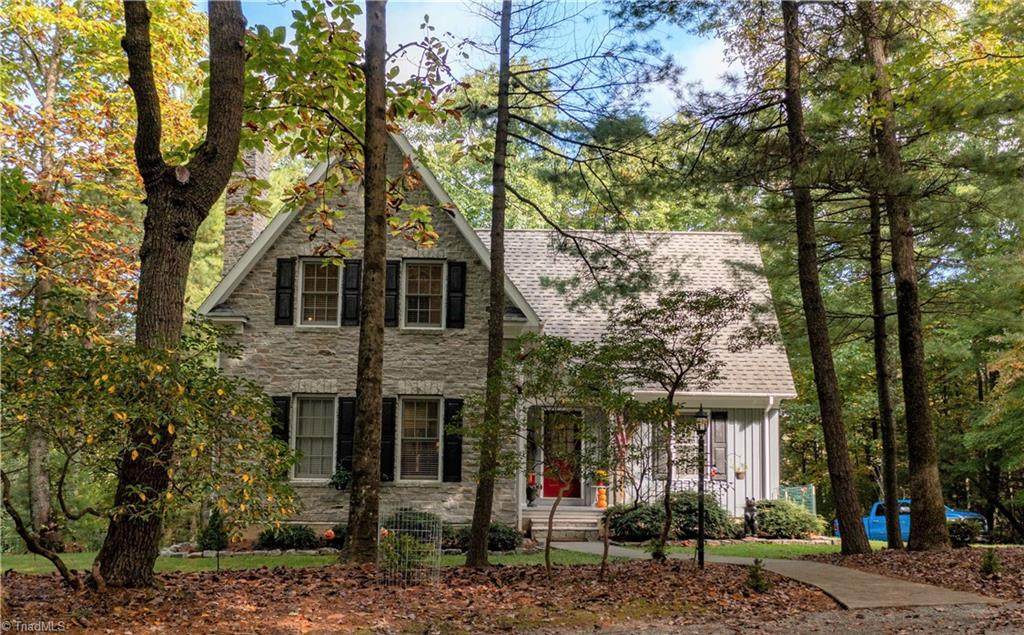 21 Maple Leaf Lane - Photo 1